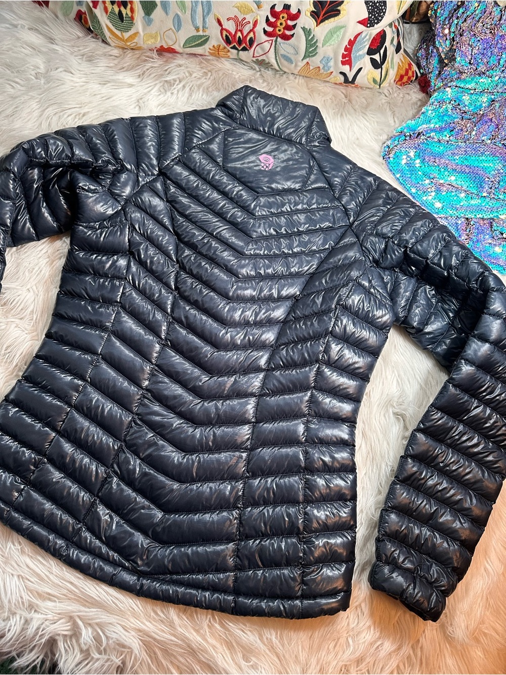 Mountain Hardware • Womens Ghost Whisperer Goose Down Jacket - Picture 9 of 16
